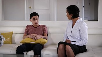 Awkward Mom And Stepson Situation - Dana Vespoli