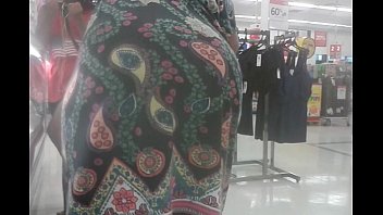 bbw milf in dress attempted upskirt