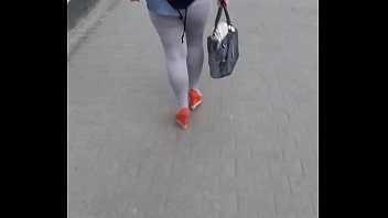 candid street babe 2