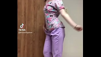 Enfermeira dancinha consolo anal