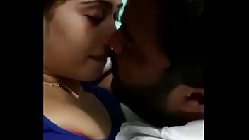 Divorced Srilankan Girl with her Boyfriend