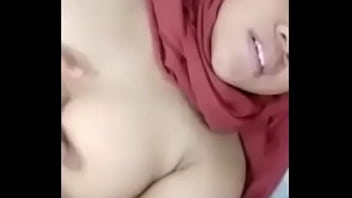 Amateur Hijab Teen Self Play